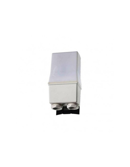 Finder pole-mounted twilight relay