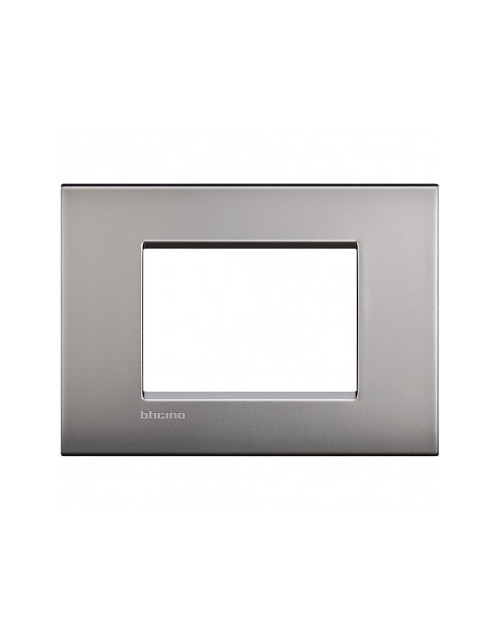 LivingLight Air | Lucenti plate in satin nickel 3-place metal