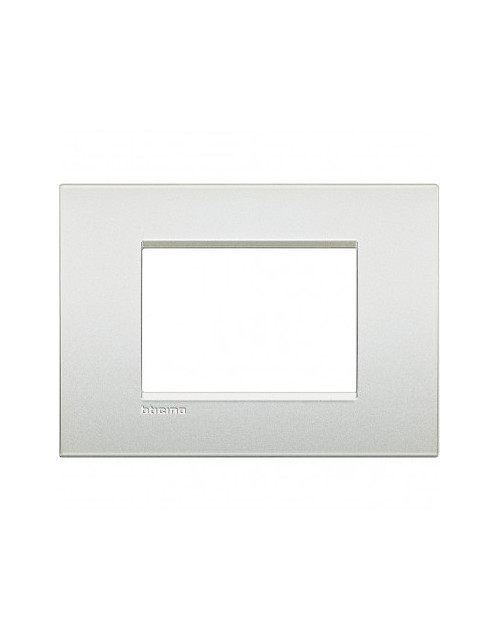 LivingLight Air | Neutri plate in pearl white 3-place metal